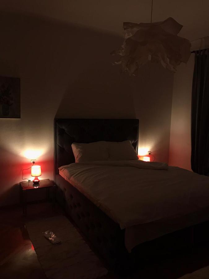 Right In The Heart Of Podgorica! Apartman Kültér fotó