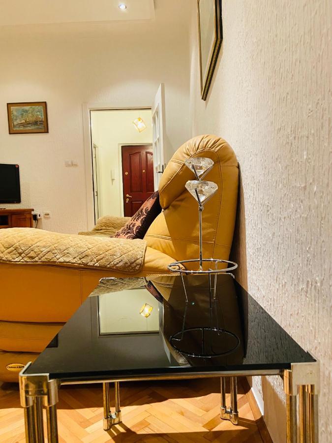 Right In The Heart Of Podgorica! Apartman Kültér fotó
