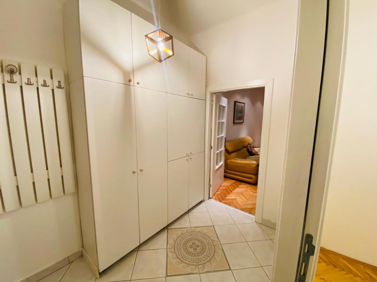 Right In The Heart Of Podgorica! Apartman Kültér fotó